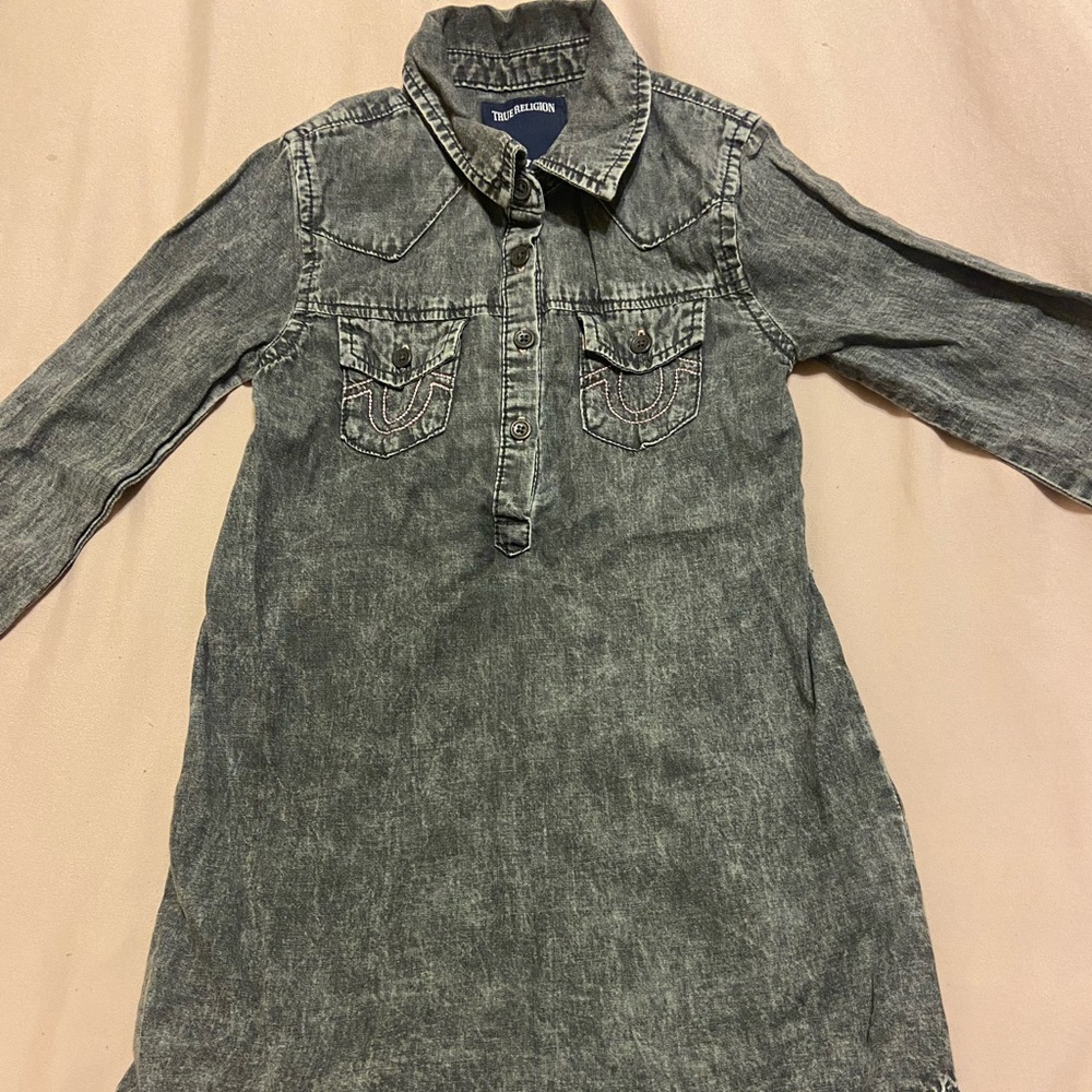 Cute denim dress.